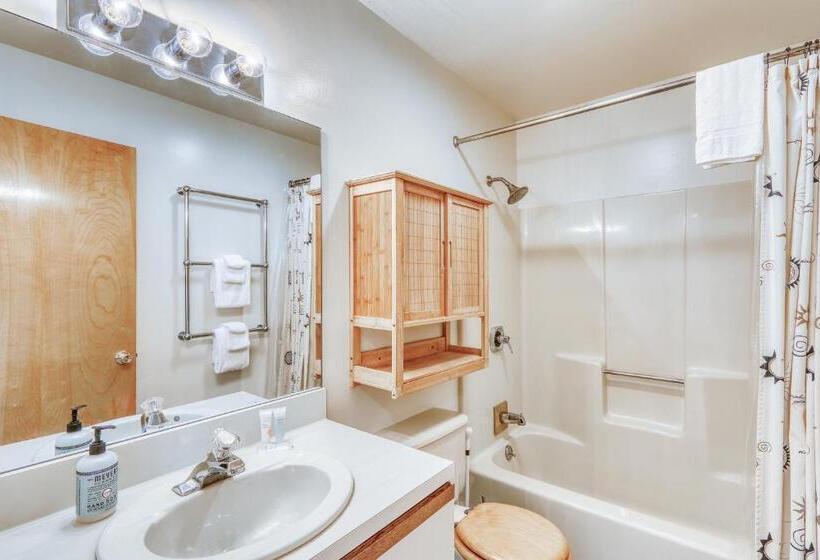 هتل Mountainside Resort H201