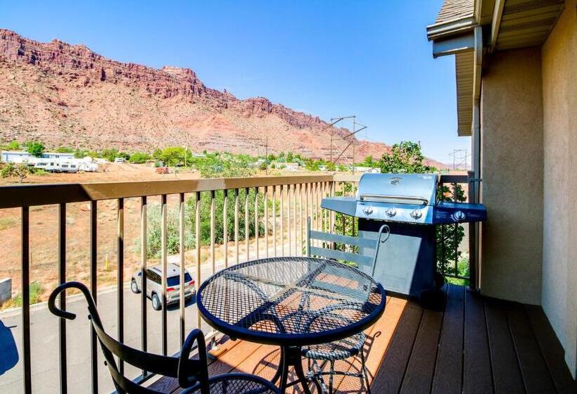 Отель Red Cliff 2j