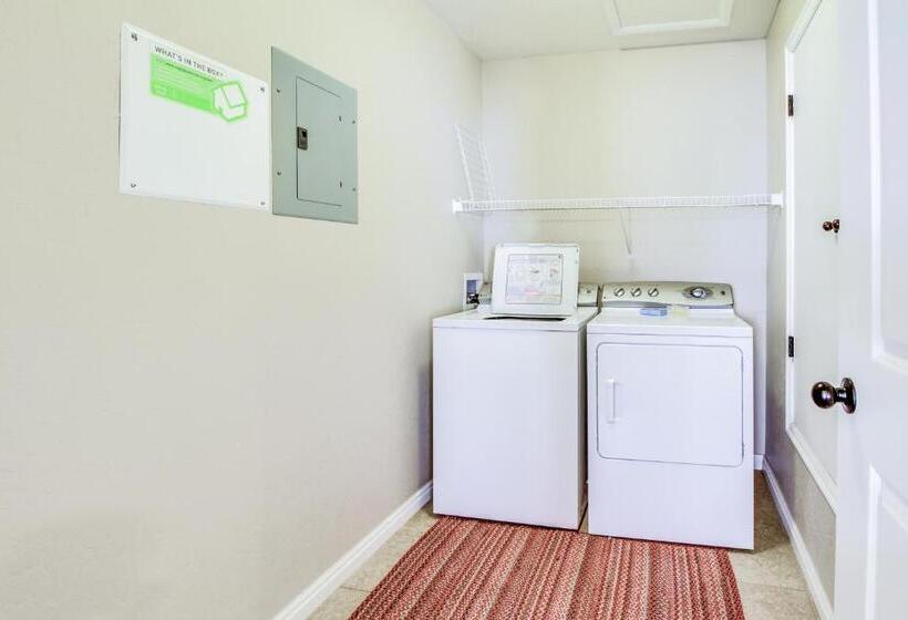 Отель Red Cliff 2j