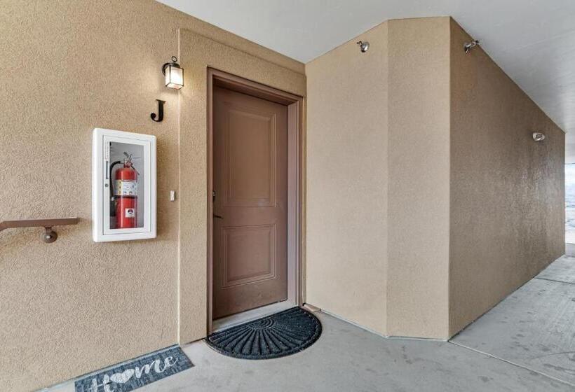 Отель Red Cliff 2j