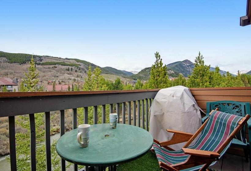 ホテル Short Walk To Lifts!