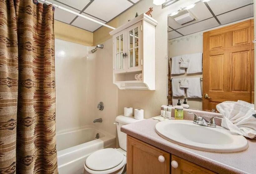 ホテル Short Walk To Lifts!