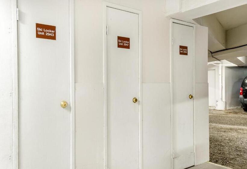 ホテル Short Walk To Lifts!