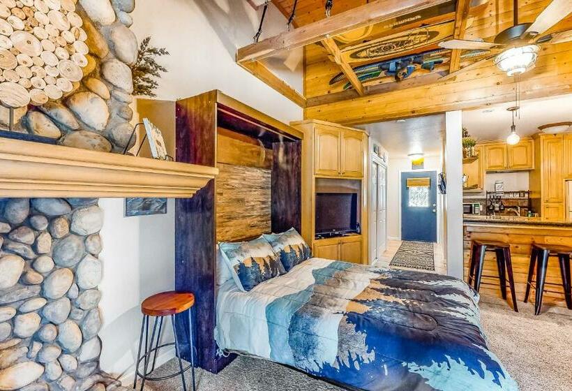 호텔 The Lake House