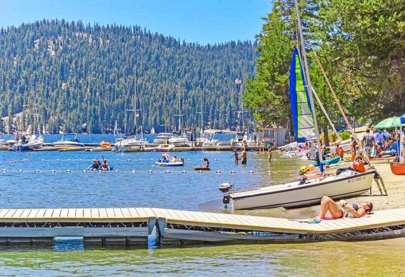 호텔 The Lake House