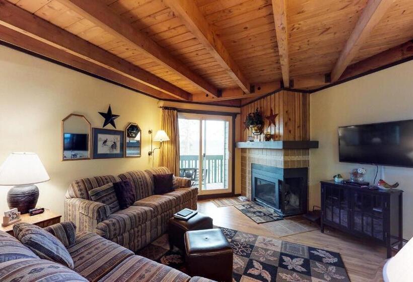 酒店 Treehouse 108