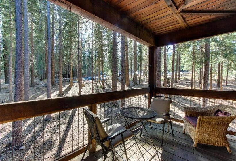 בית מלון כפרי Aspen Grove Hideaway