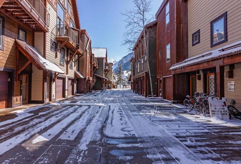 호텔 Double Diamond Ski In/ski Out Chalet