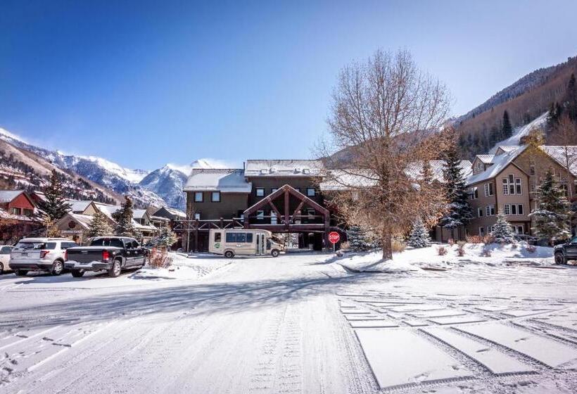 호텔 Double Diamond Ski In/ski Out Chalet