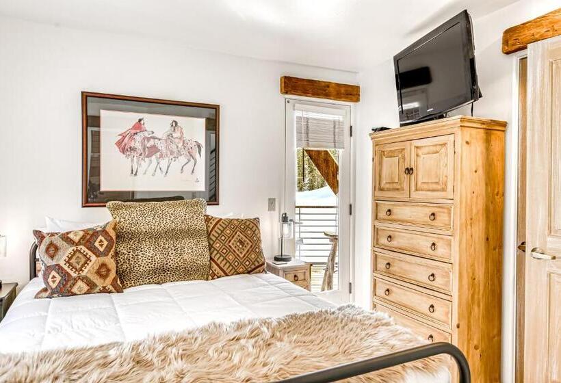 호텔 Double Diamond Ski In/ski Out Chalet