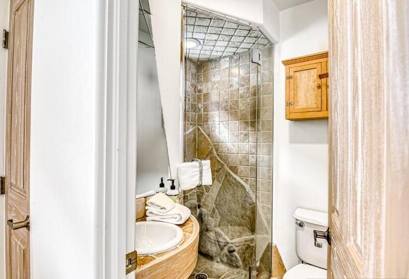 호텔 Double Diamond Ski In/ski Out Chalet