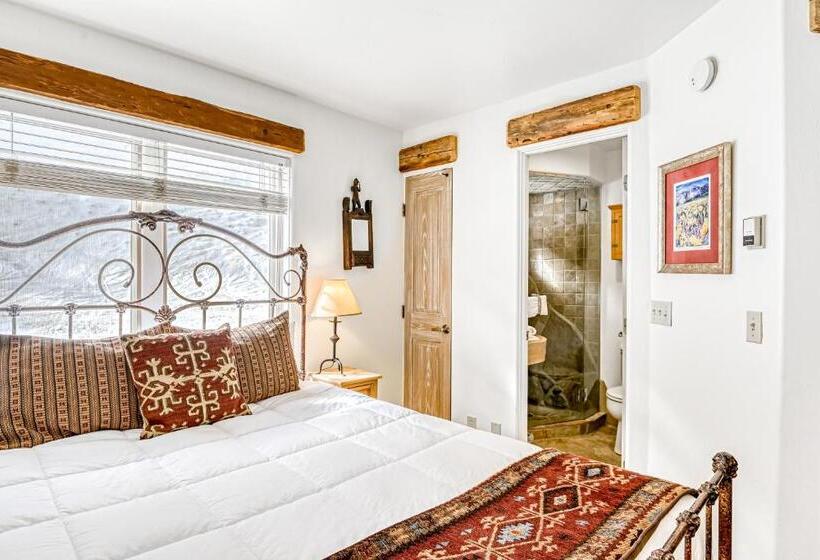 호텔 Double Diamond Ski In/ski Out Chalet