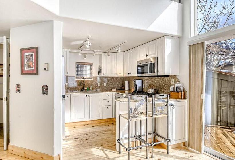 호텔 Double Diamond Ski In/ski Out Chalet