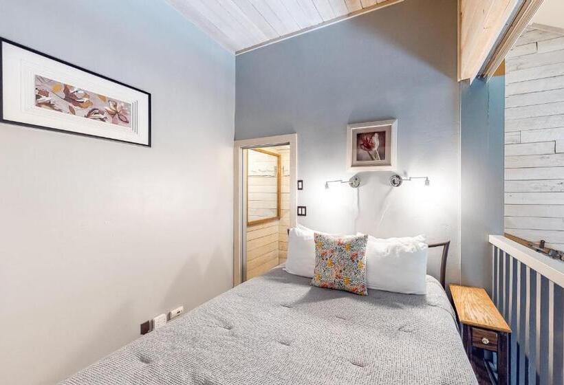 فندق Elkhorn Studio Condo   The Clocktower