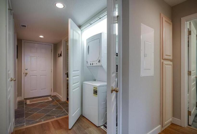 فندق Marina Escape