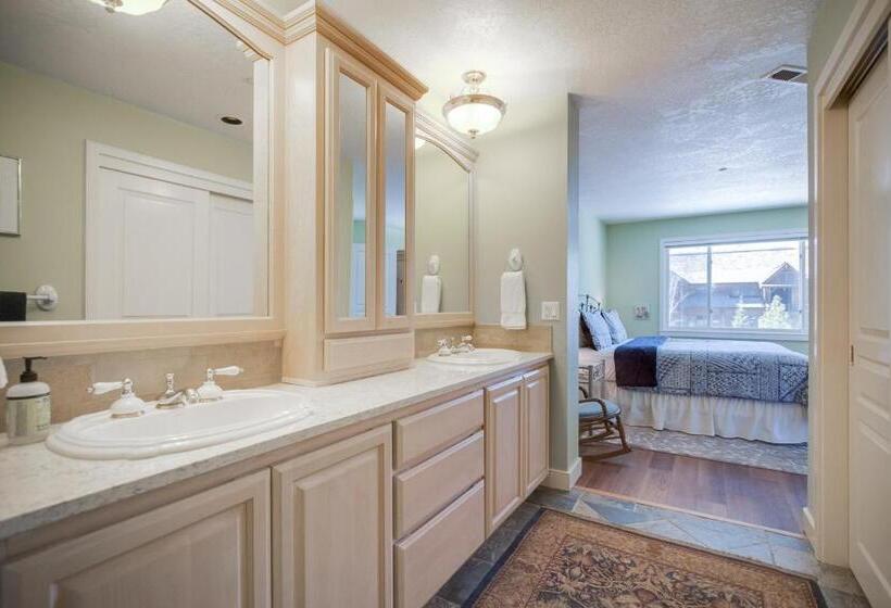 فندق Marina Escape