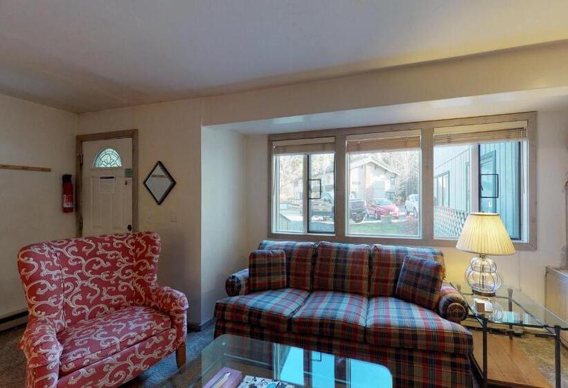 فندق Prospector Condo