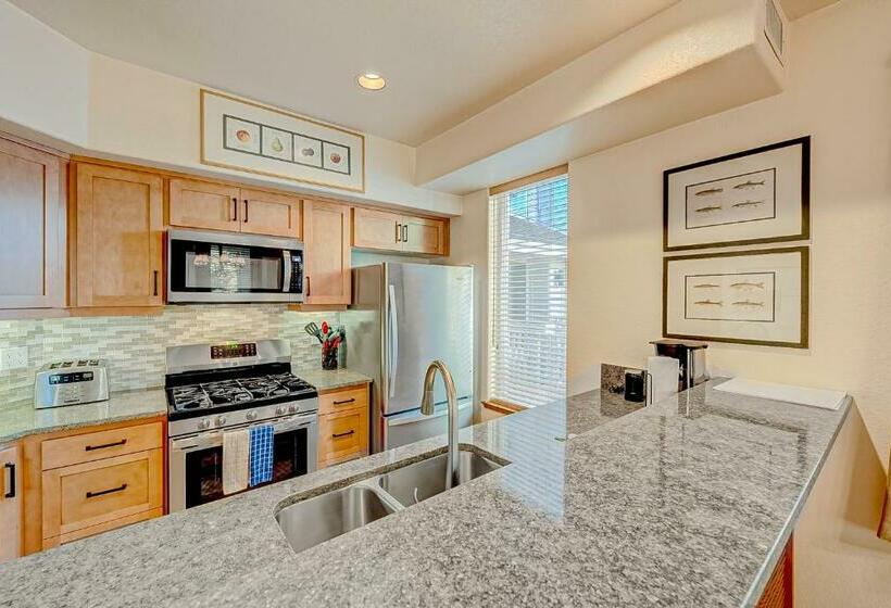 ホテル Ski In Ski Out Squaw Valley Lodge Slopeside Townhome
