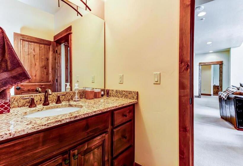 בית מלון כפרי White Bear #b12   Heavenly Bear At White Bear