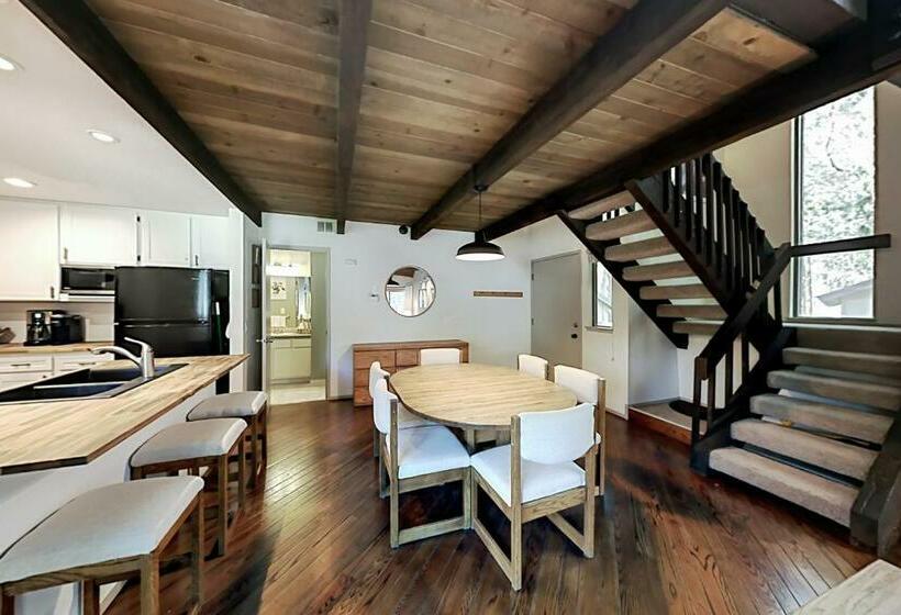 호텔 12 Tennis Village