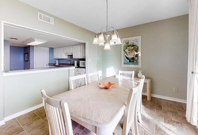 فندق 1312 Ship Watch