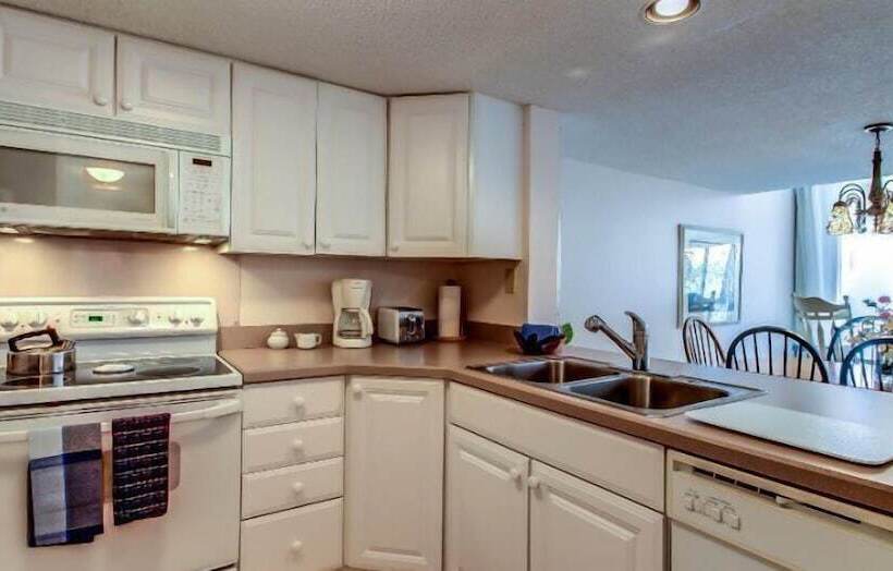 فندق 2034 Beachwood