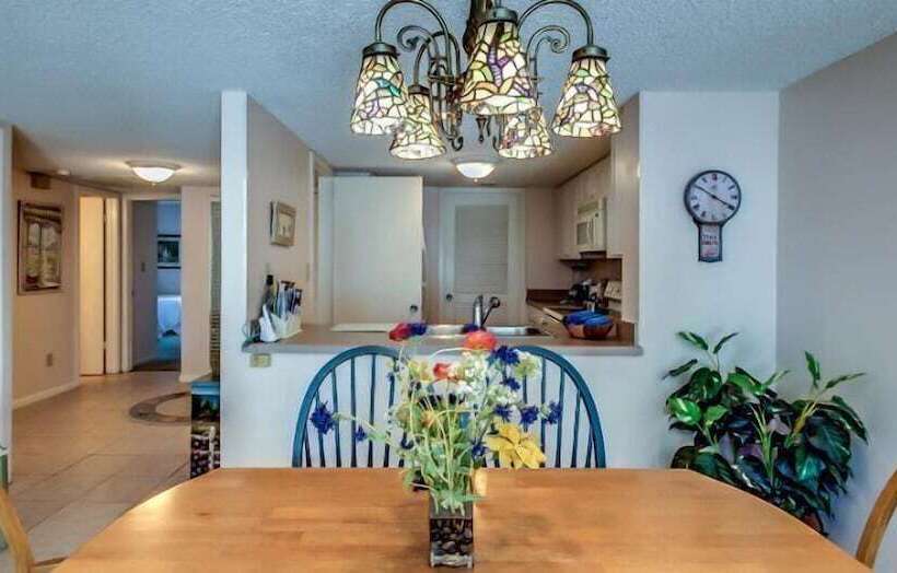 فندق 2034 Beachwood