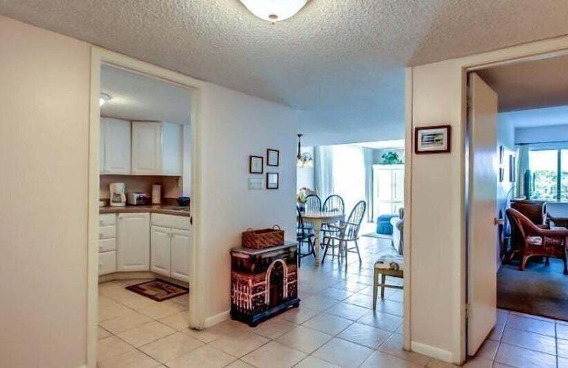 فندق 2034 Beachwood