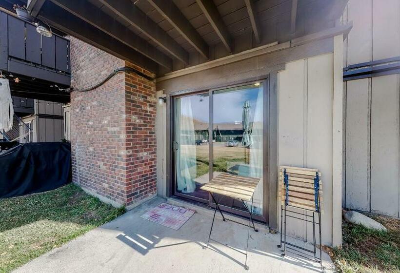 בית מלון כפרי A Cool View