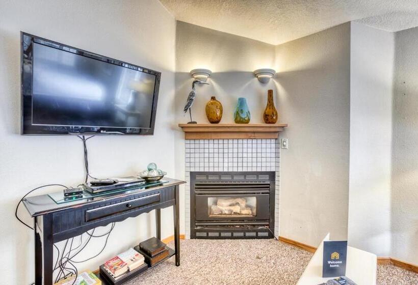 Отель Beaches Inn | Sand Dune Townhouse