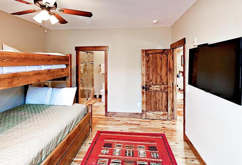 בית מלון כפרי Bears Den Condo Unit 1