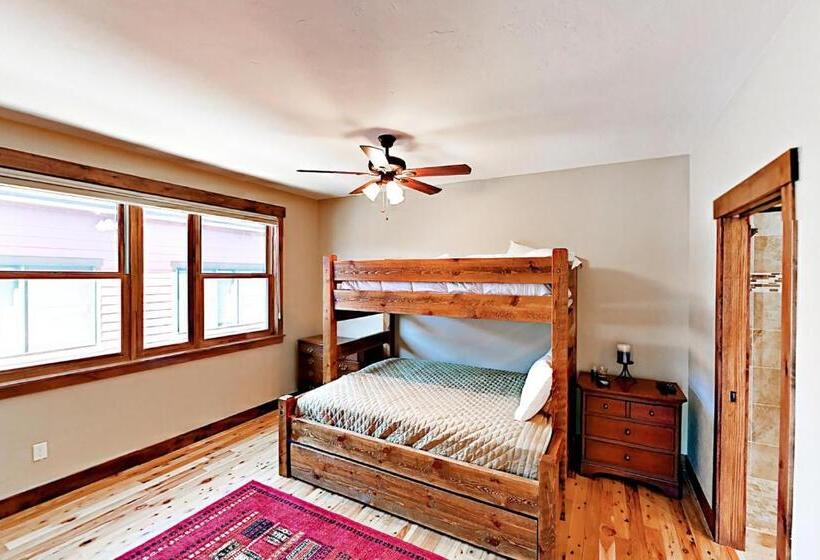 בית מלון כפרי Bears Den Condo Unit 1