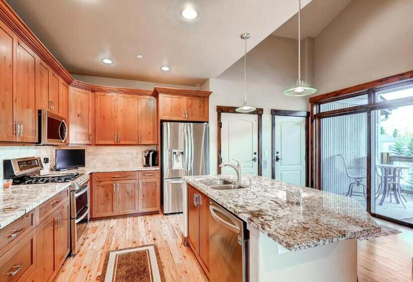 בית מלון כפרי Bears Den Condo Unit 1