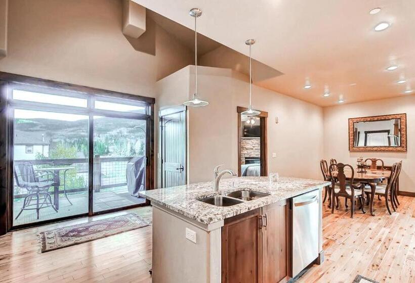 בית מלון כפרי Bears Den Condo Unit 1