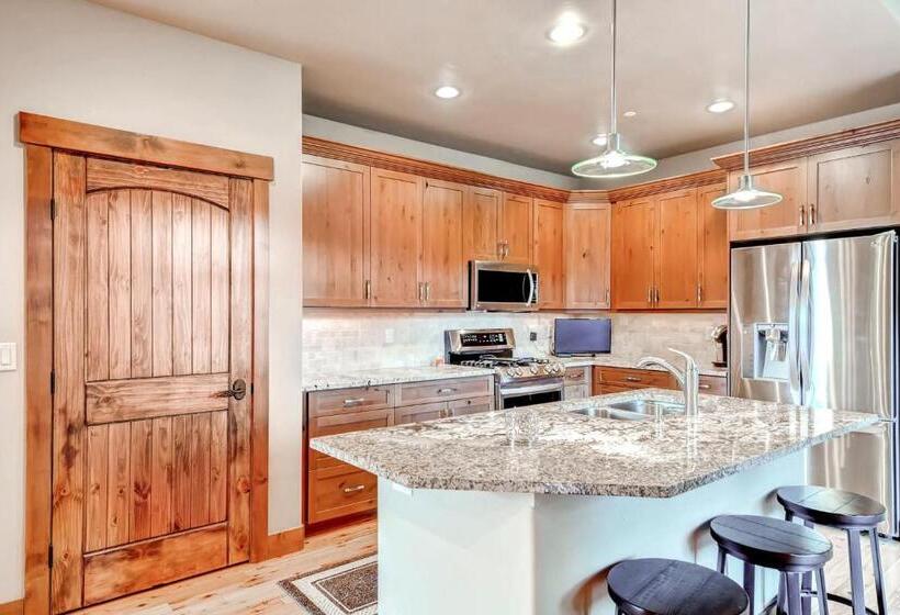 בית מלון כפרי Bears Den Condo Unit 1