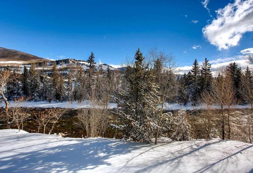 Отель Blue River Condo Unit 203