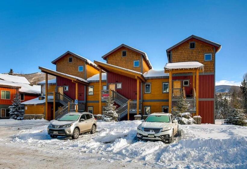 Отель Blue River Condo Unit 203