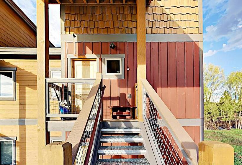 Отель Blue River Condo Unit 203