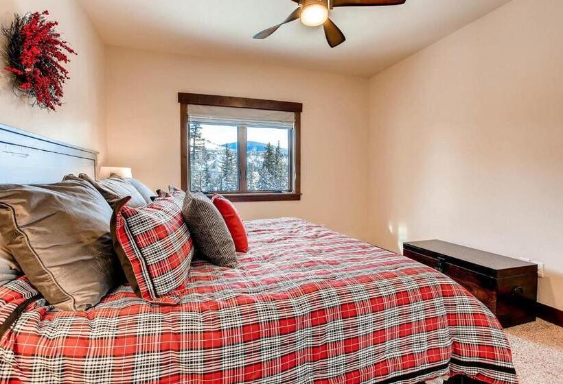 Отель Blue River Condo Unit 203