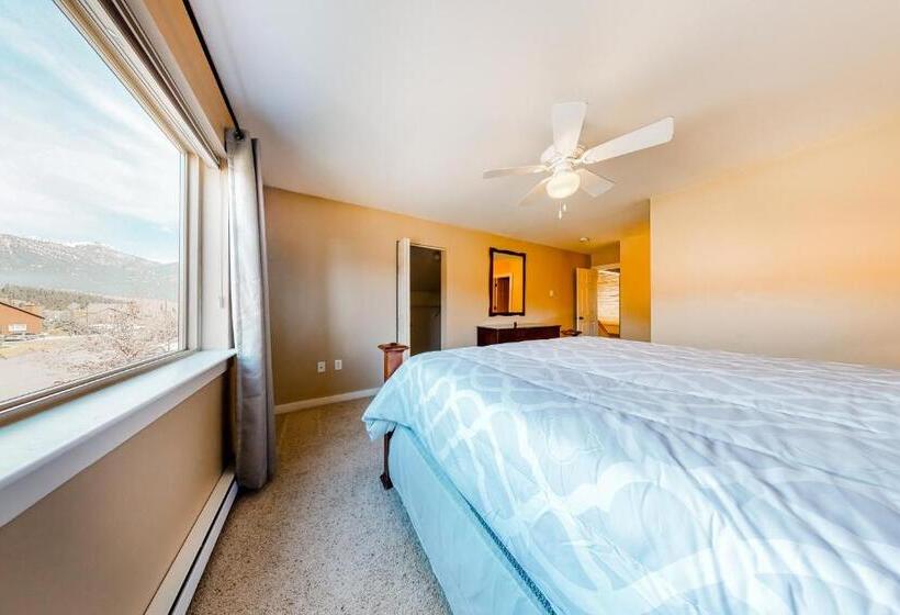 בית מלון כפרי Firelight Chalet 94