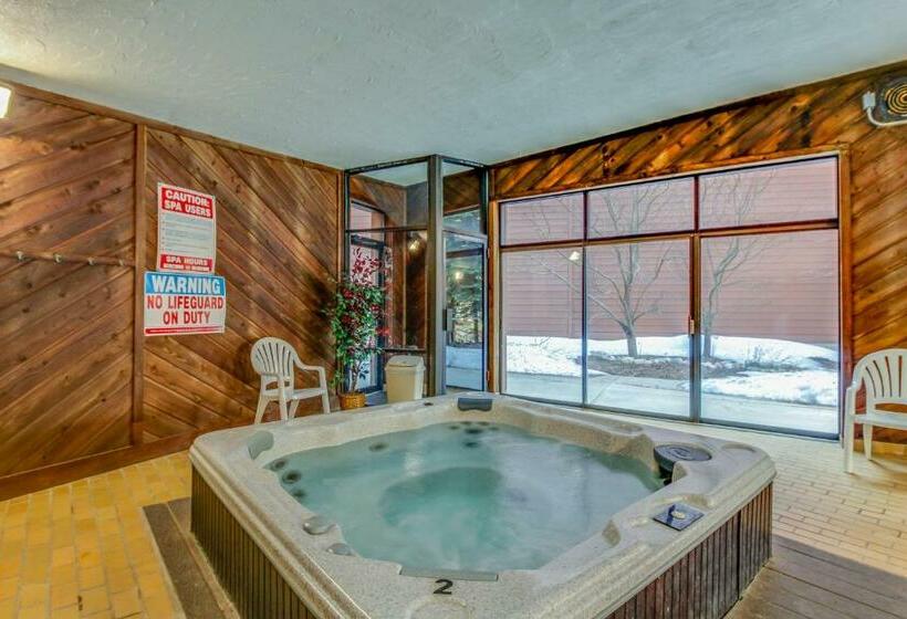 בית מלון כפרי La Bonte Townhomes Unit 304