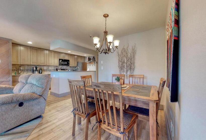 בית מלון כפרי La Bonte Townhomes Unit 304