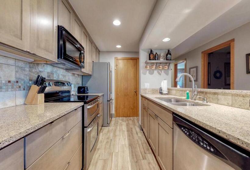 בית מלון כפרי La Bonte Townhomes Unit 304