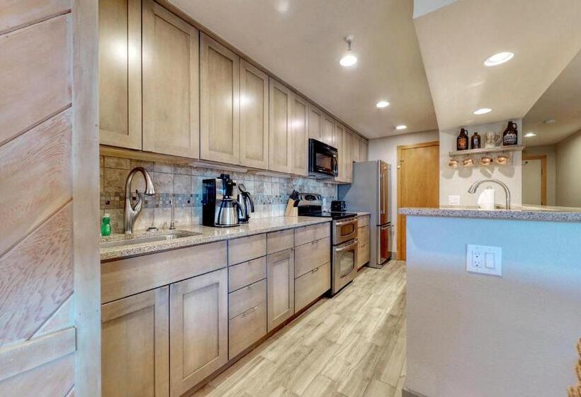 בית מלון כפרי La Bonte Townhomes Unit 304