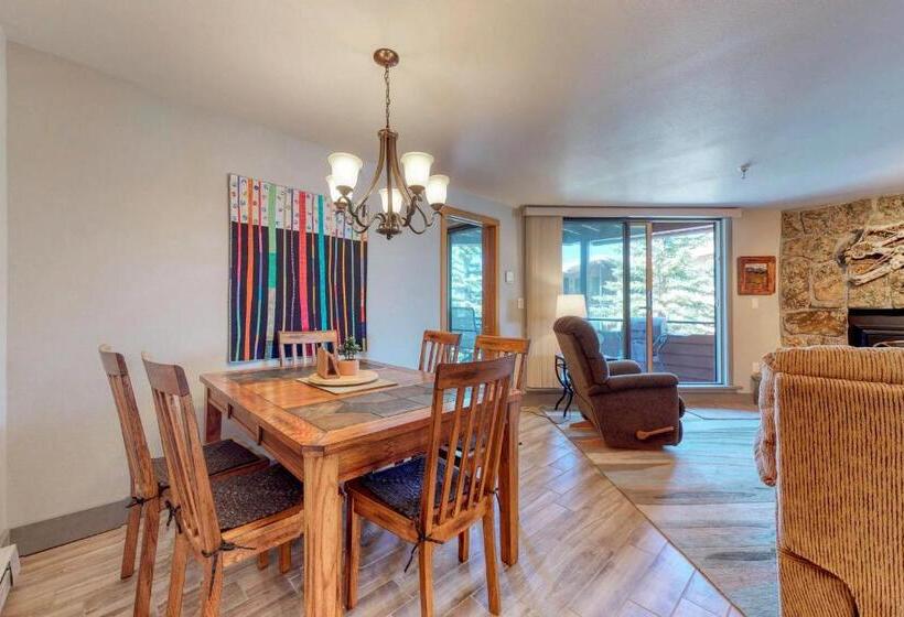 בית מלון כפרי La Bonte Townhomes Unit 304