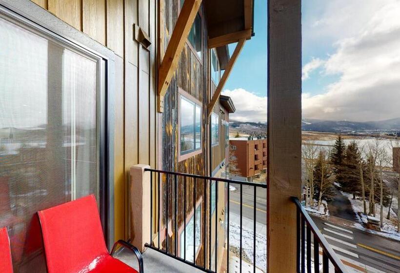 בית מלון כפרי La Bonte Townhomes Unit 304