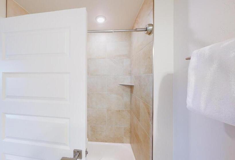 בית מלון כפרי La Bonte Townhomes Unit 304