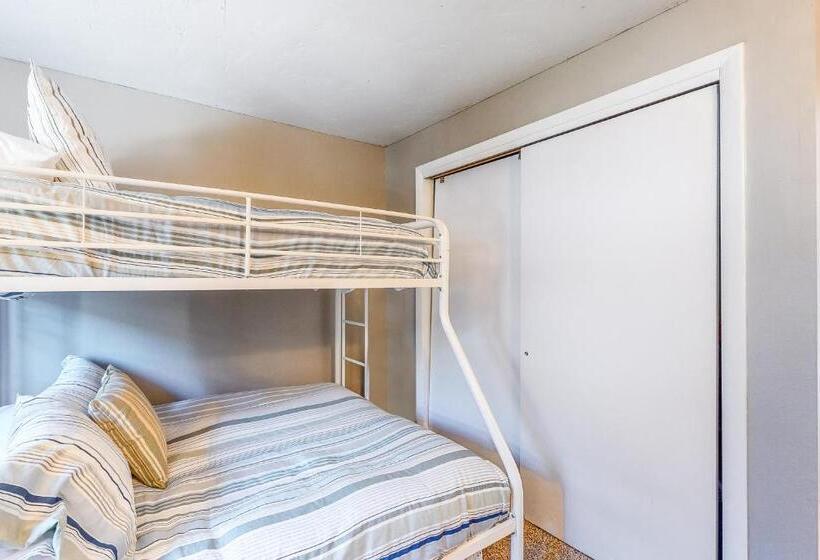 בית מלון כפרי Mountain Stream Condo