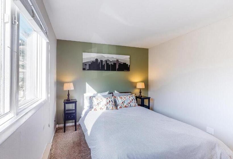 בית מלון כפרי Mountain Stream Condo