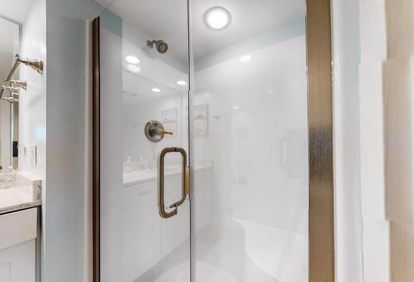 فندق Nauti By Nature